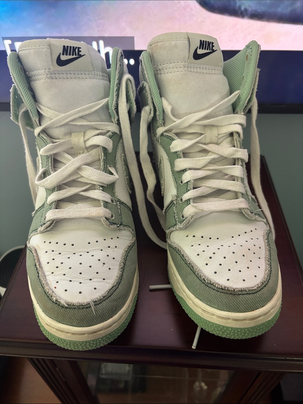 Nike High-Top Sneakers in White and Mint